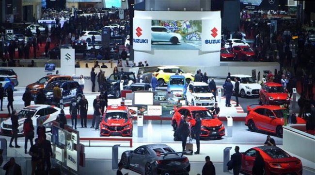 Otomobillerin büyüleyici dünyası ekim’de Fast&FunBox ekranlarında