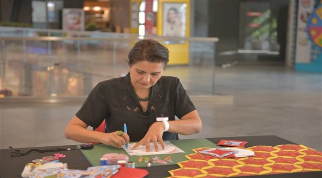 Üreten kadınlar ekim ayını da dolu dolu geçiriyor