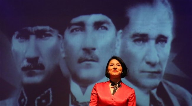 Zorlu PSM’de Kemal oyunu seyirciyle buluşuyor