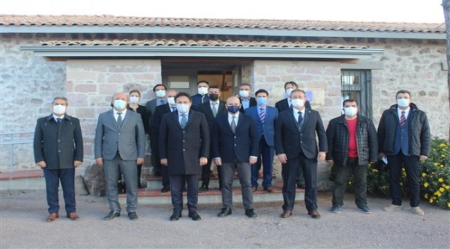 Ayvalıklı öğrencilere 224 adet bilgisayar tahsis etti