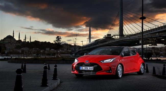 Baştan sona yenilenen Yaris yola çıktı