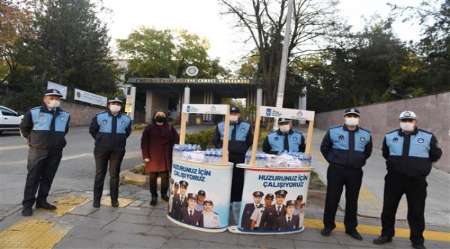 Büyükşehir sınav heyecanı yaşayan adayları yalnız bırakmadı