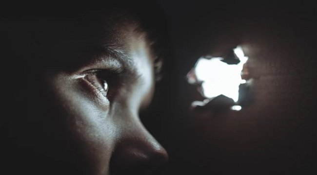 Çocukluk travmaları, yetişkinlikte ruhsal hastalıklara yol açabiliyor