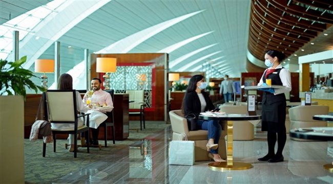 Dünya çapındaki lounge alanlarını yeniden açıyor