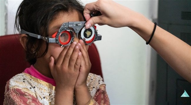 Şimdiye kadar 10 milyon kişiye göz muayenesi yaptılar