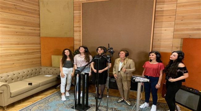 Türkiye’nin Mühendis Kızları seslerini artık kendi şarkılarıyla duyuruyor