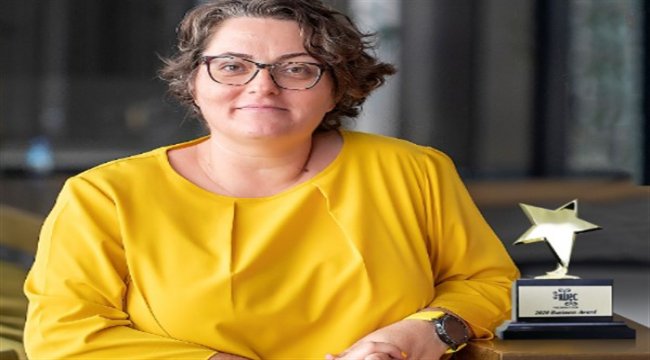 “Yılın Kadın Girişimcisi” ödülüne Dr. Aslı Zuluğ layık görüldü