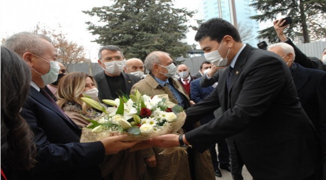 Enginyurt: Gültekin Uysal kardeşimin daveti üzerine hiç tereddüt etmeden Demokrat Parti’ye katıldım
