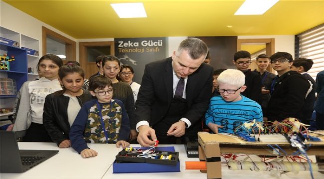 Turkcell, teknoloji ile sosyal bariyerleri aşmaya devam ediyor