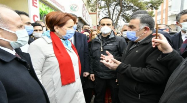 Akşener; Kahramankazan’da gazetecilerin sorularını yanıtladı