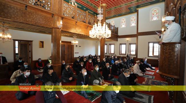 ÇAPAÇARIK CAMİİ’NDE İLK CUMA NAMAZI KILINDI