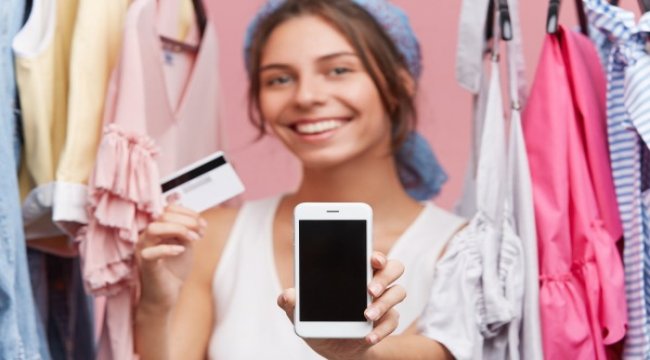Erkekler yüzde 84, kadınlar yüzde 73 oranında “online”