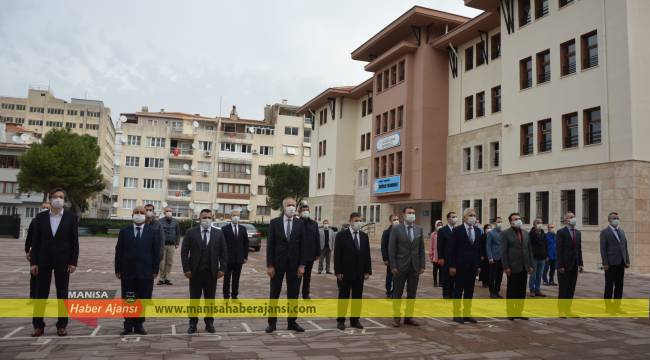 Manisa’da 1047 okulda İstiklal Marşı coşkusu