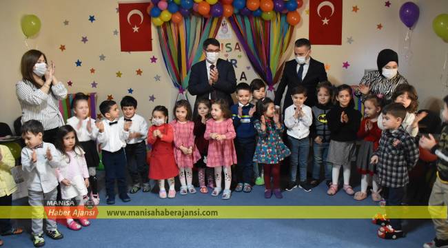 ŞEHZADELERİN MİNİKLERİ KARNELERİNİ TÖRENLE ALDI