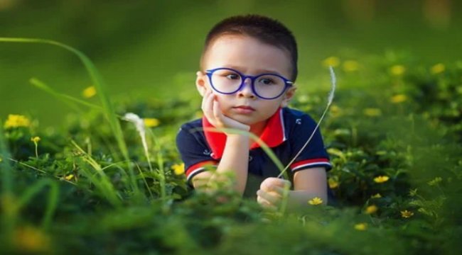 10 ile 20’li yaşlarda sık göz numara değişimine dikkat