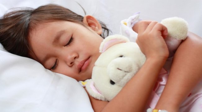 Çocuklarda uyku apnesi hırçınlığa neden olabiliyor