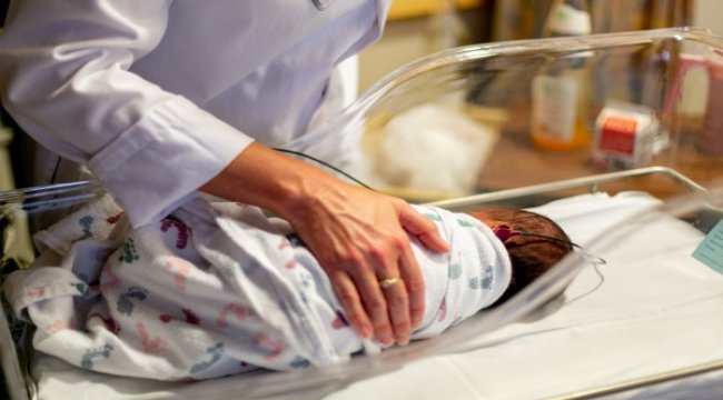 Çocukluk çağında yapılan tarama testleri işitme kaybından koruyor