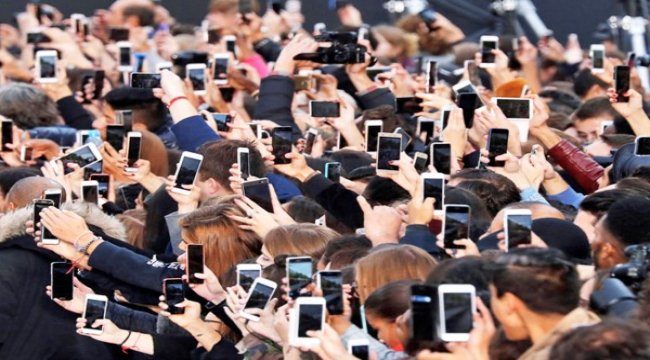 Geleceğe damgası vurması beklenen cep telefonu teknolojileri