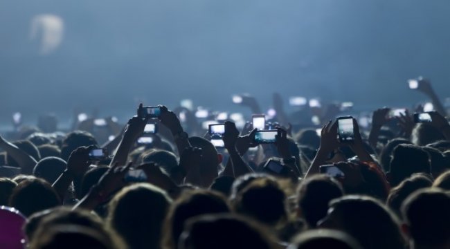 Geleceğe damgası vurması beklenen cep telefonu teknolojileri