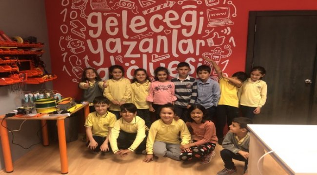 Geleceği Yazanlar Atölyesi uzaktan eğitimle devam ediyor