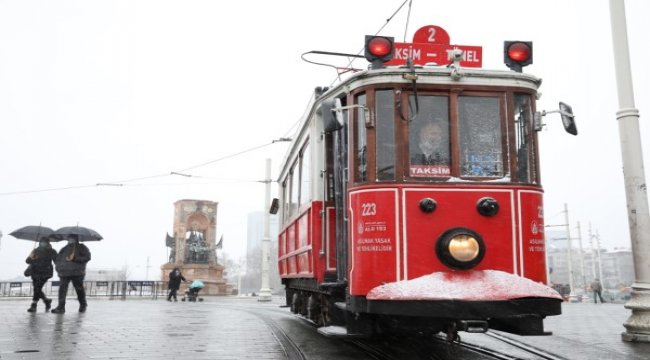 İBB ekipleri kar mesaisine devam ediyor