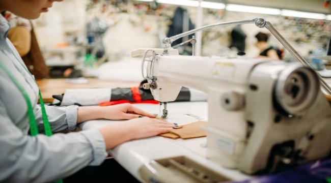 Mobilya, tekstil ve doğal taşın fütüristik buluşması