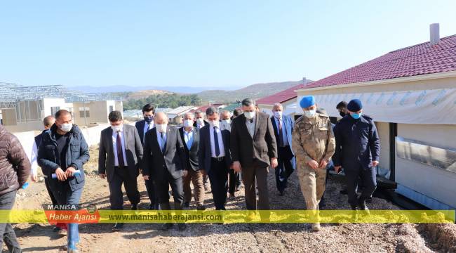 Vali Karadeniz Kırkağaç’ta incelemelerde bulundu