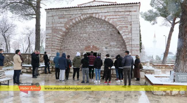 “BİZİM YUNUS” PROJESİ GENÇLERİN GELECEĞİNE IŞIK TUTUYOR