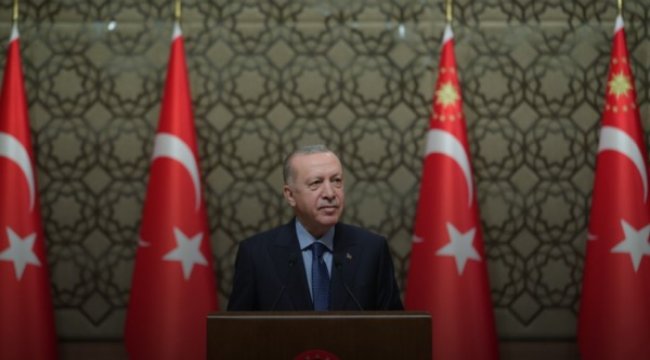 Cumhurbaşkanı Erdoğan, A Milli Futbol Takımını kutladı