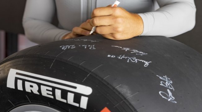 Formula 1 lastiği yardım amacıyla açık artırmaya çıkarıldı