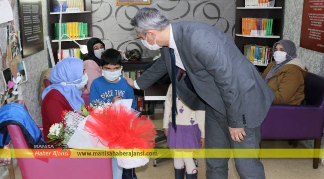 Genel Müdür Dr. Mehmet Ata Öztürk, Manisa’da gençlerle bir araya geldi