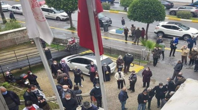 Hala hiç aşı randevusu almamış çok sayıda insanımız var