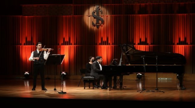 Keman eşliğinde Mozart’tan Chopin’e yolculuk