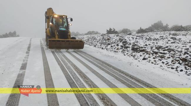 Kentin Yüksek Kesimlerinde Karla Mücadele Sürüyor