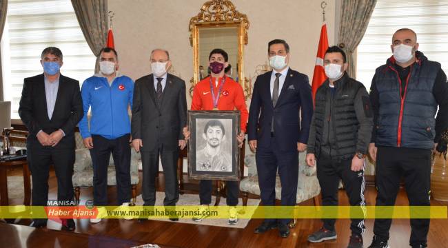 Manisa’nın gururu Kerem Kamal