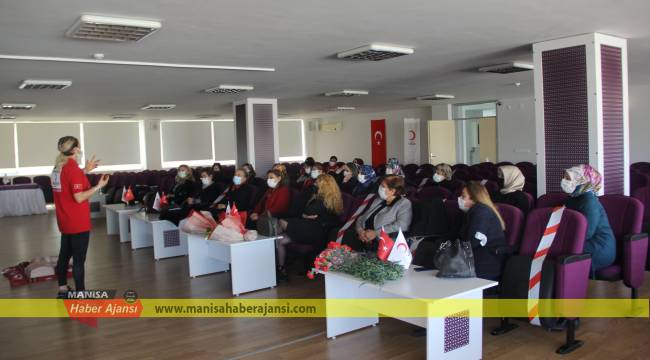 ŞEHZADELERİN KADINLARI İLK YARDIMI ÖĞRENDİ