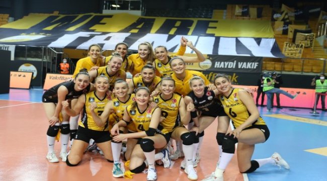 VakıfBank, üst üste dokuzuncu kez yarı finalde