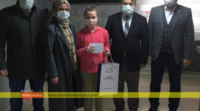 YUNUSEMRELİ SEMİNE NİSA RESİM YARIŞMASINDA 1. OLDU