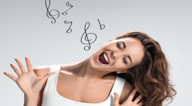 15 günden uzun süren ses kısıklığına dikkat