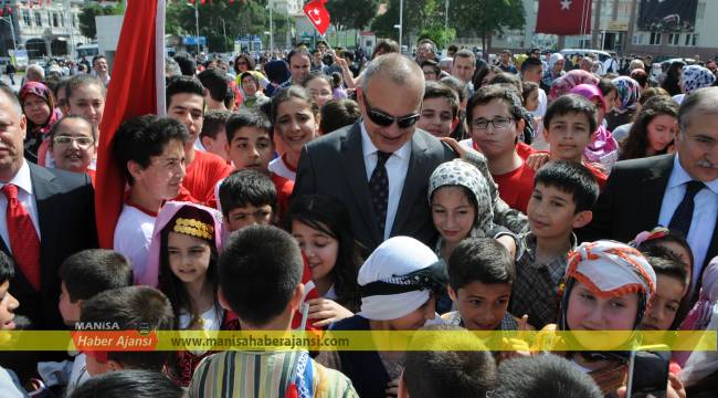 Başkan Ergün, Ulusal Egemenlik ve Çocuk Bayramı’nı Kutladı