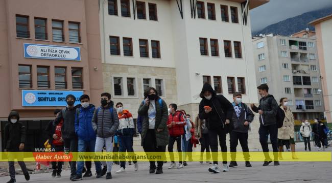 Bayramı sonrası normalleşme için  17 Mayıs’a kadar tam kapanma yaşanacak