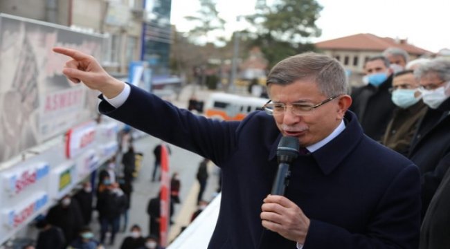 Davutoğlu: “Darbe heveslilerine geçit verilemez”