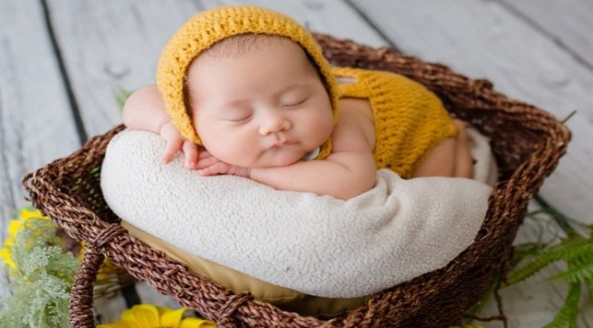 Ebeveynlerin gözü kulağı dijital bebek telsizlerinde