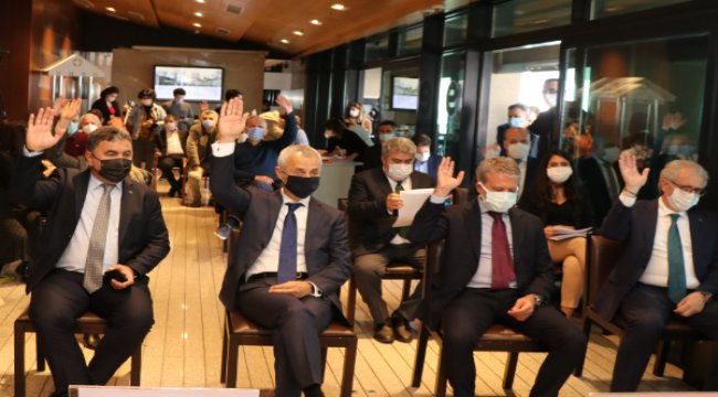 Hazırgiyim ve konfeksiyon sektöründe ihracatın yıldızları ödüllerine kavuştu