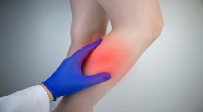 Huzursuz bacak sendromu hastalığı, demir eksikliğinin habercisi olabilir