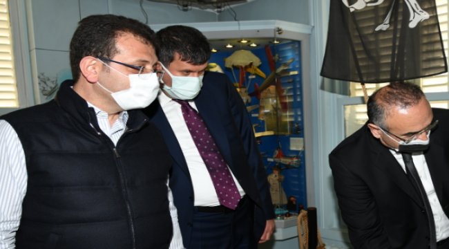 İBB Başkanı İmamoğlu'ndan 23 Nisan'da Kadıköy'e sürpriz ziyaret