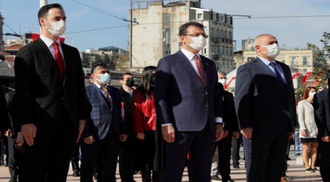 İmamoğlu, 23 Nisan'ın 101'inci yıl dönümünde Taksim'deydi