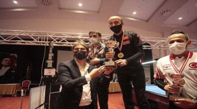 Karaman’a bir altın bir bronz madalya