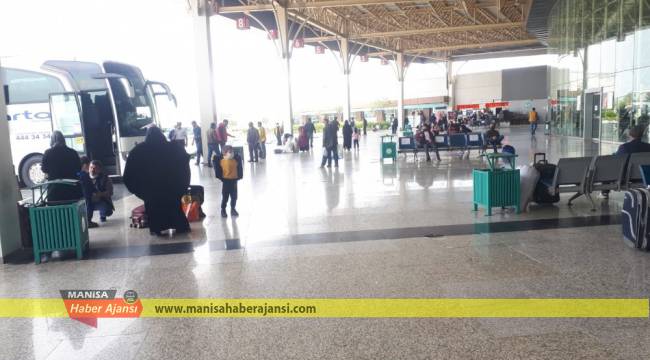 Manisa otogarında hareketlilik başladı