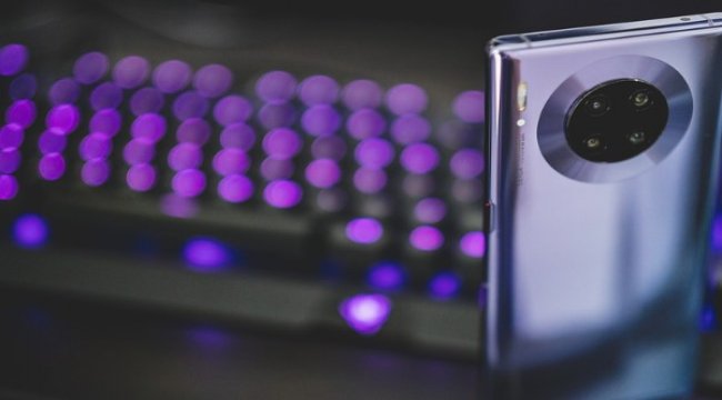 Mobil telefon iş birimini kapatıyor